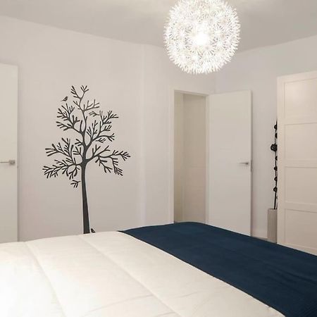 Moderno Apartamento En Plaza Merced Málaga Esterno foto