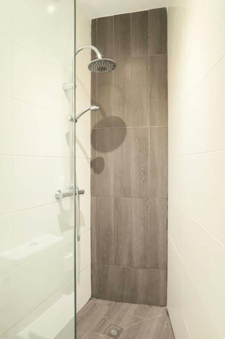 Moderno Apartamento En Plaza Merced Málaga Esterno foto