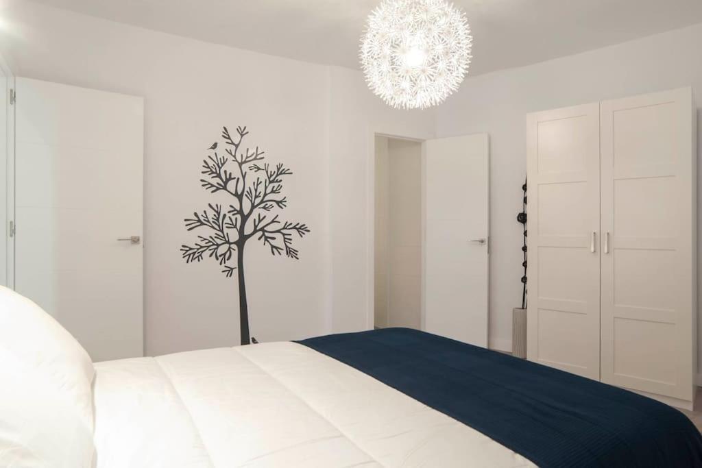 Moderno Apartamento En Plaza Merced Málaga Esterno foto