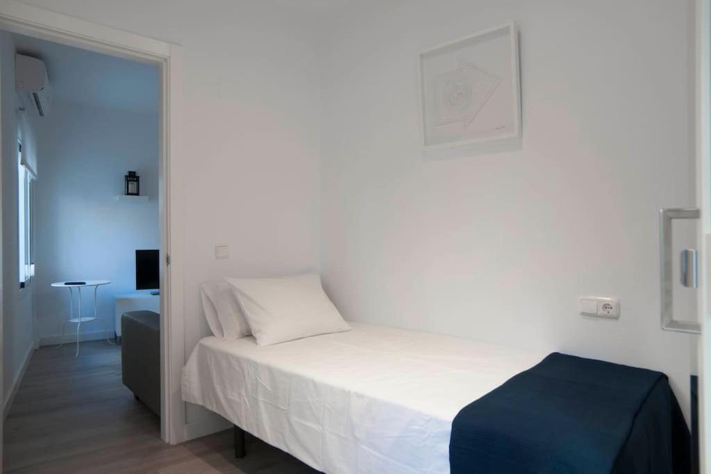 Moderno Apartamento En Plaza Merced Málaga Esterno foto